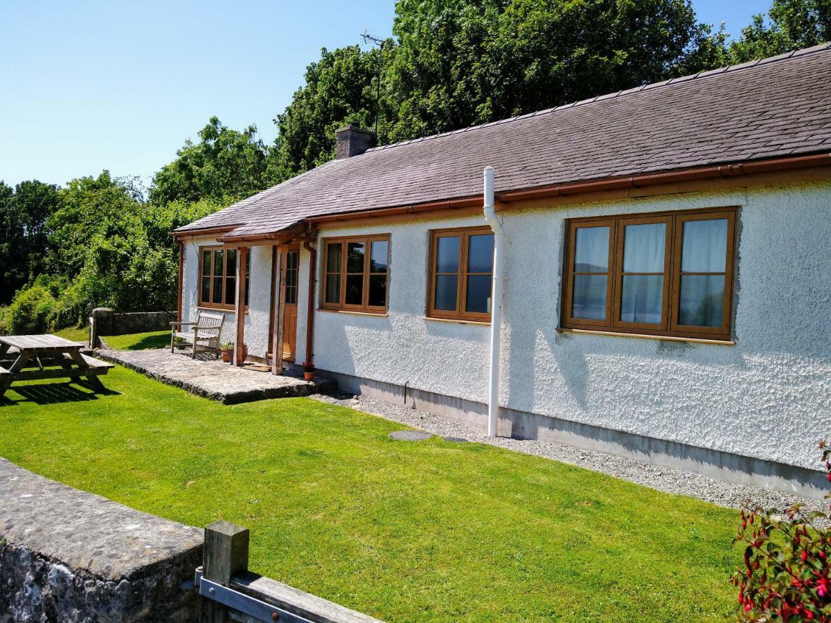Llinos Cottage Beaumaris Exteriör bild